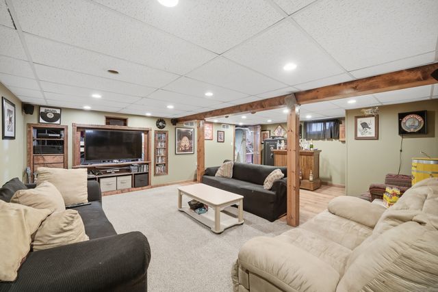 32 Magnolia Drive, Enfield, CT 06082