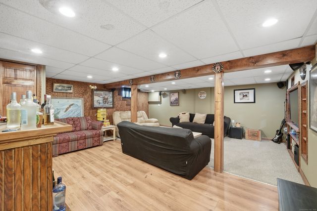 32 Magnolia Drive, Enfield, CT 06082