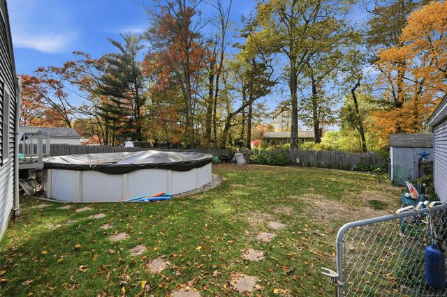 32 Magnolia Drive, Enfield, CT 06082