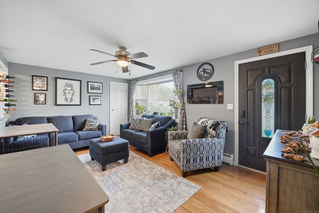 32 Magnolia Drive, Enfield, CT 06082