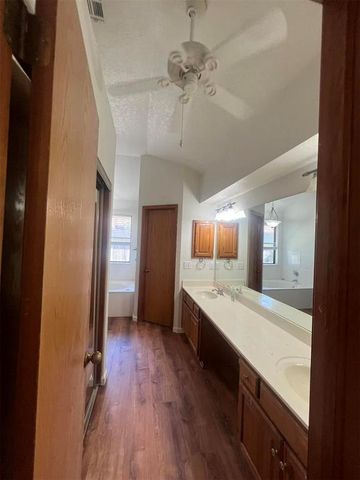 7317 Louisburg Drive, Oklahoma City, OK 73162