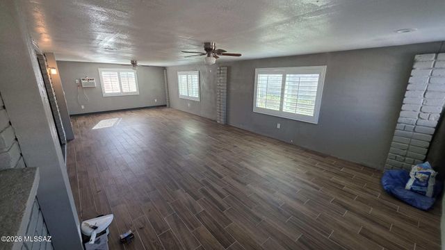 3021 W Vande Loo Street, Tucson, AZ 85746