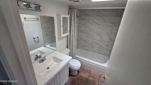 3021 W Vande Loo Street, Tucson, AZ 85746