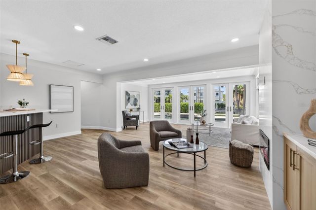 1233 EDEN ISLE DRIVE NE, St Petersburg, FL 33704