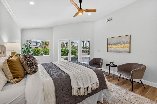 1233 EDEN ISLE DRIVE NE, St Petersburg, FL 33704