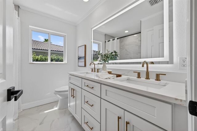 1233 EDEN ISLE DRIVE NE, St Petersburg, FL 33704