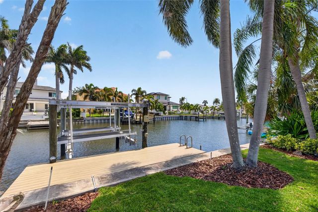 1233 EDEN ISLE DRIVE NE, St Petersburg, FL 33704
