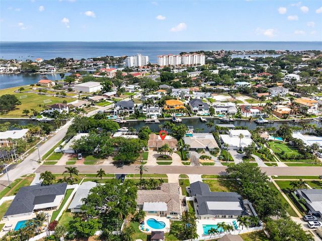 1233 EDEN ISLE DRIVE NE, St Petersburg, FL 33704