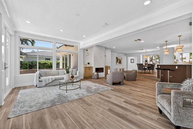 1233 EDEN ISLE DRIVE NE, St Petersburg, FL 33704