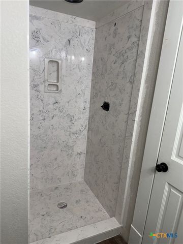 9684 Fm 437, Rogers, TX 76569