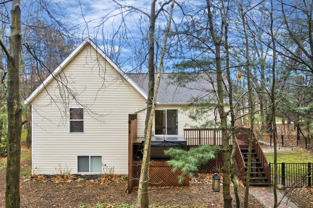 6417 Ototeman Trail, Saugatuck, MI 49453