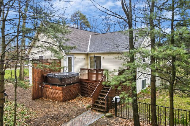 6417 Ototeman Trail, Saugatuck, MI 49453