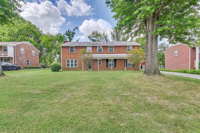 655 Harding Pl, Nashville, TN 37211