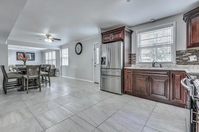 655 Harding Pl, Nashville, TN 37211