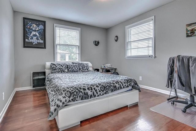 655 Harding Pl, Nashville, TN 37211