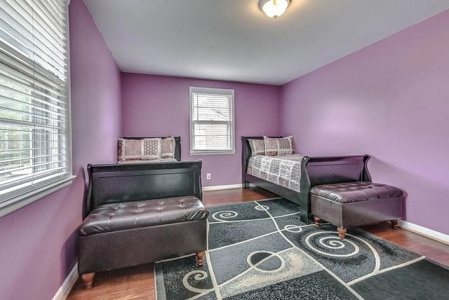 655 Harding Pl, Nashville, TN 37211