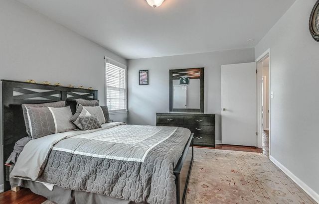 655 Harding Pl, Nashville, TN 37211