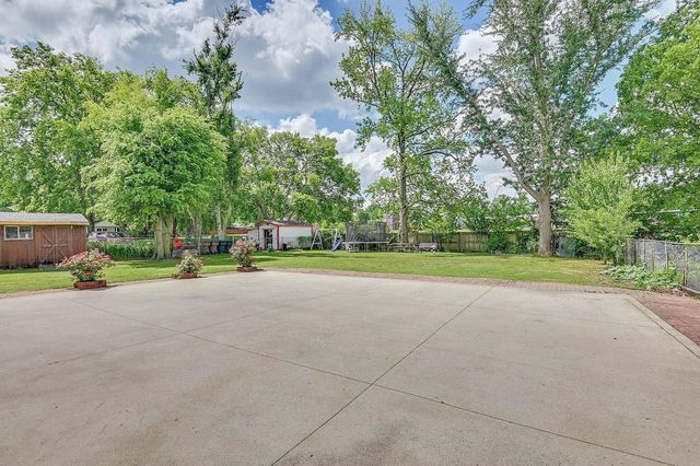 655 Harding Pl, Nashville, TN 37211