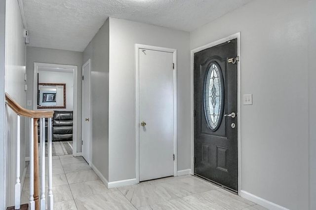 655 Harding Pl, Nashville, TN 37211