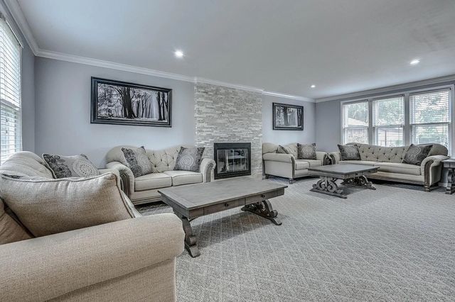 655 Harding Pl, Nashville, TN 37211