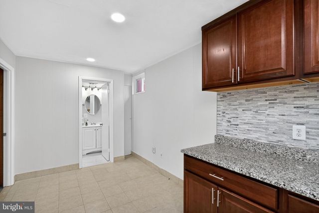 6461 ROCKSHIRE CT, Alexandria, VA 22315