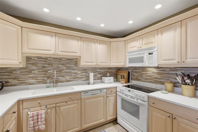 1965 GULF OF MEXICO DRIVE G5-407, Longboat Key, FL 34228