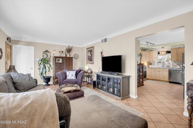 1424 N Jefferson Avenue, Tucson, AZ 85712