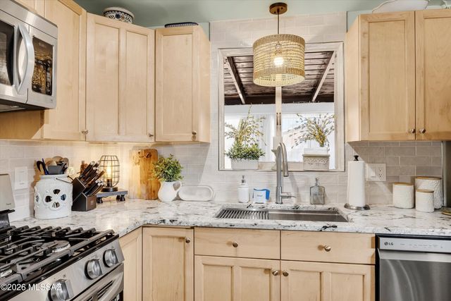 1424 N Jefferson Avenue, Tucson, AZ 85712