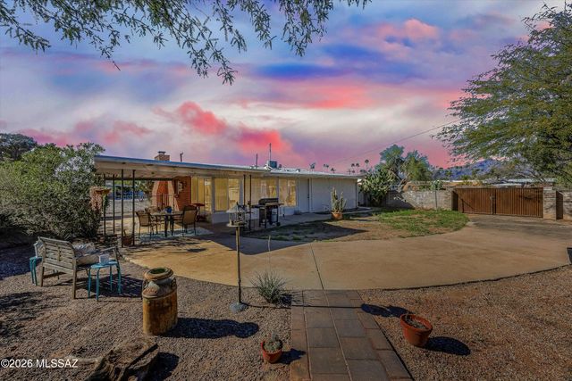 1424 N Jefferson Avenue, Tucson, AZ 85712