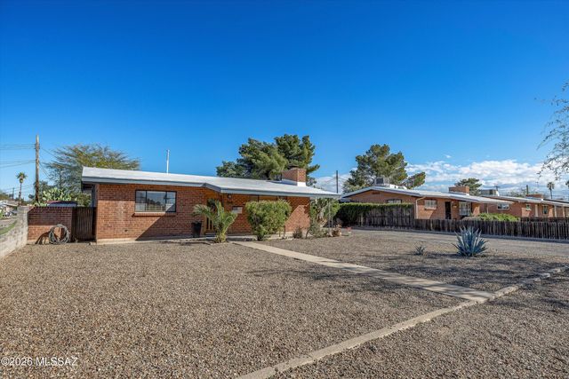 1424 N Jefferson Avenue, Tucson, AZ 85712