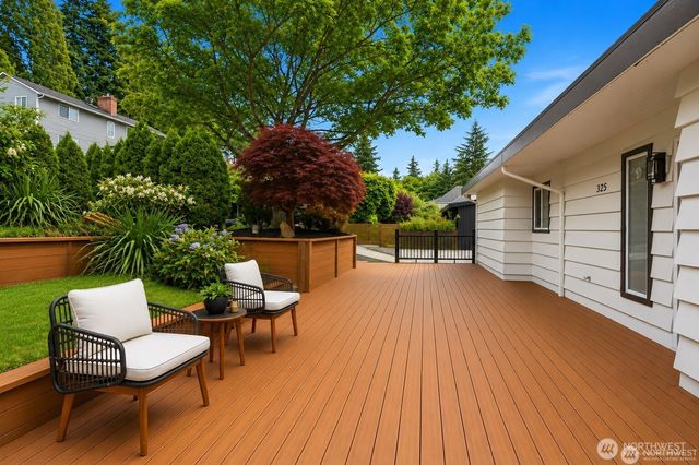 325 105th Ave SE, Bellevue, WA 98004