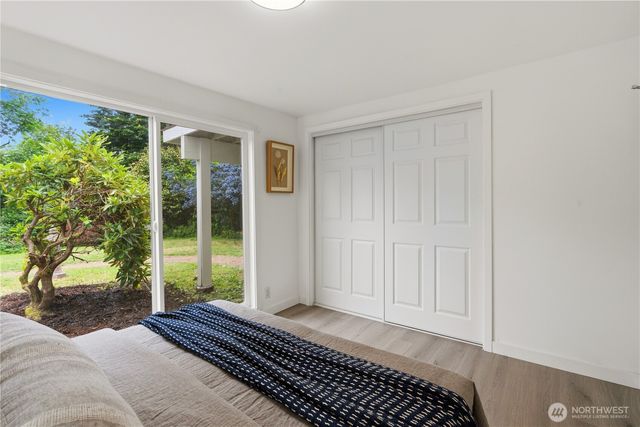 325 105th Ave SE, Bellevue, WA 98004