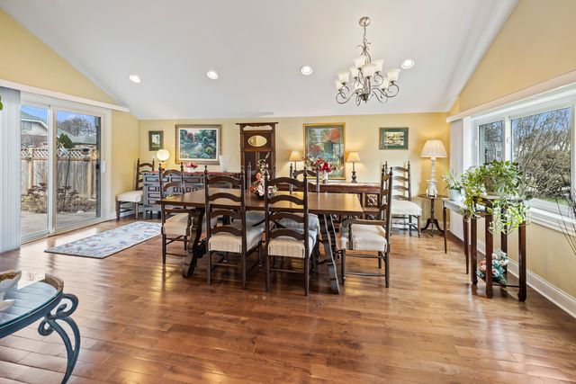 7934 Lotus Avenue, Morton Grove, IL 60053