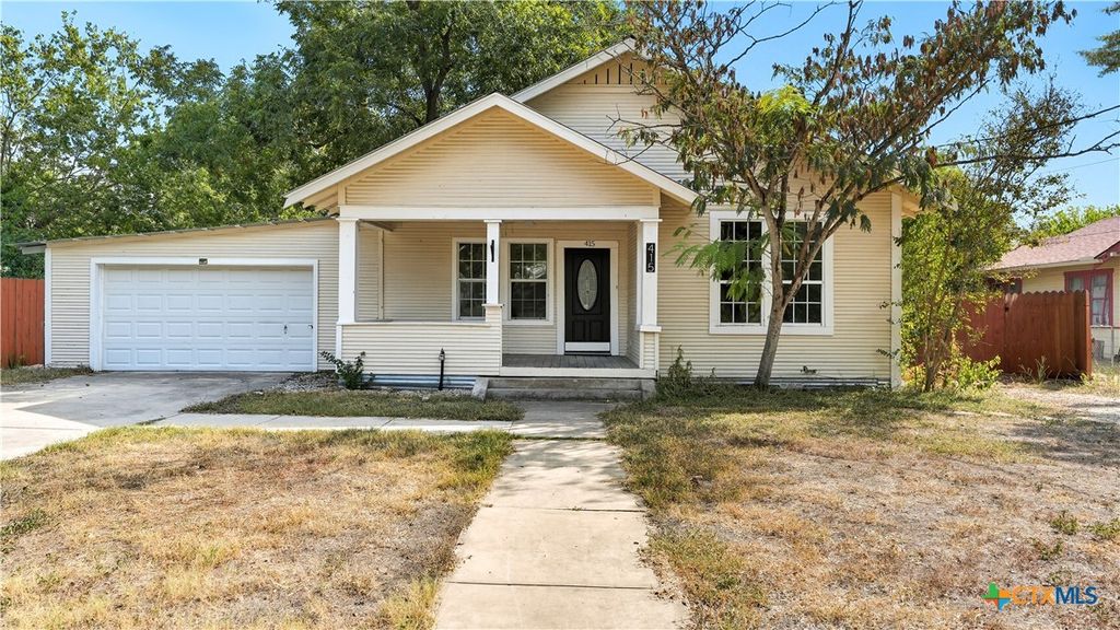 415 Elm Street, Seguin, TX 78155