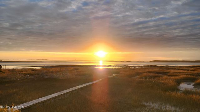 166 Heron Point Road, Beaufort, NC 28516