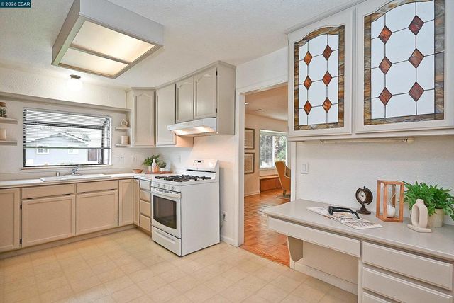 312 312 Gloria Dr, Pleasant Hill, CA 94523