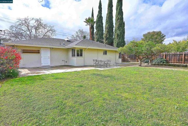 312 312 Gloria Dr, Pleasant Hill, CA 94523