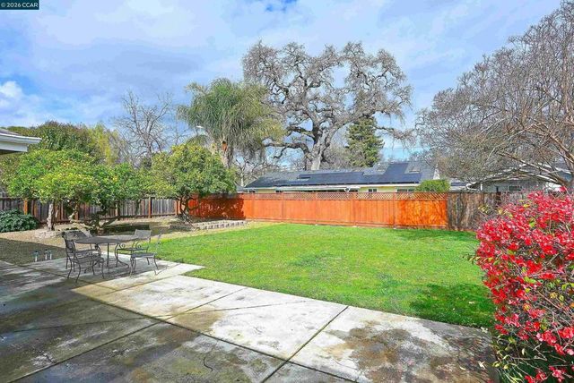 312 312 Gloria Dr, Pleasant Hill, CA 94523