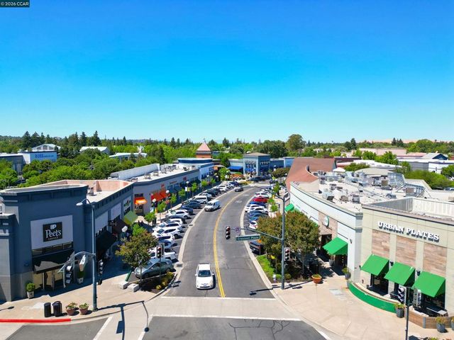 312 312 Gloria Dr, Pleasant Hill, CA 94523