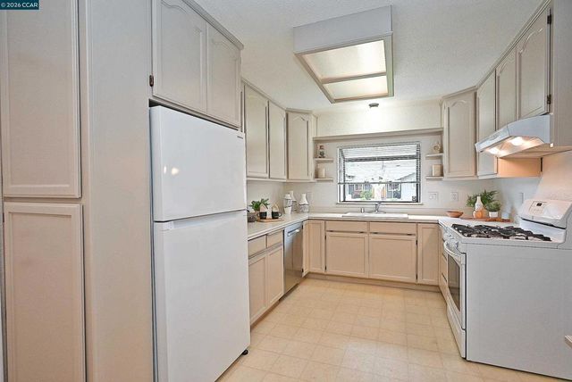 312 312 Gloria Dr, Pleasant Hill, CA 94523