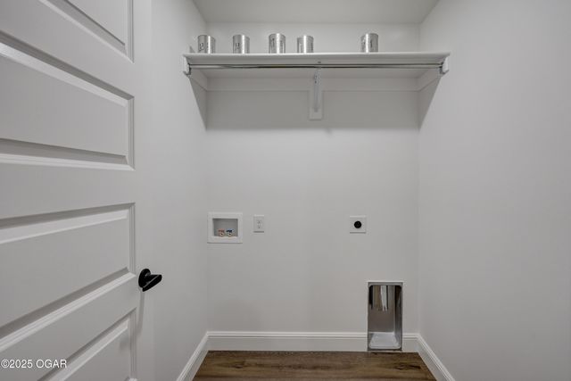 1230 Sheila Ann Drive, Carthage, MO 64836