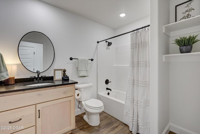 1230 Sheila Ann Drive, Carthage, MO 64836