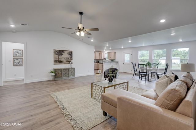 1230 Sheila Ann Drive, Carthage, MO 64836