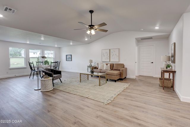 1230 Sheila Ann Drive, Carthage, MO 64836