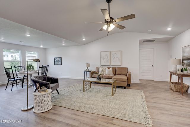 1230 Sheila Ann Drive, Carthage, MO 64836