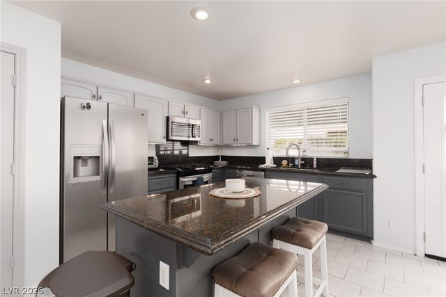 7904 Constantinople Avenue, Las Vegas, NV 89129