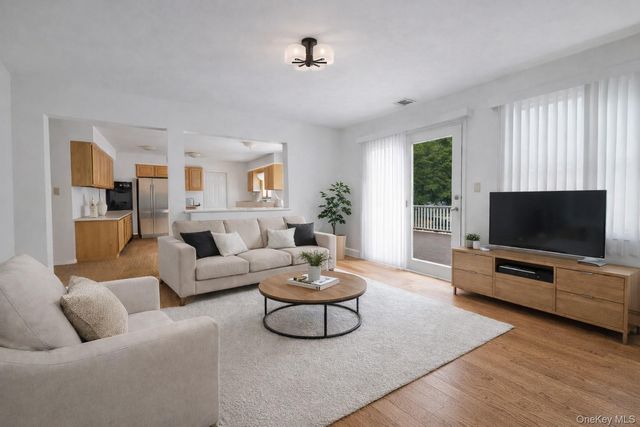 30 Ashford Drive, Bohemia, NY 11716