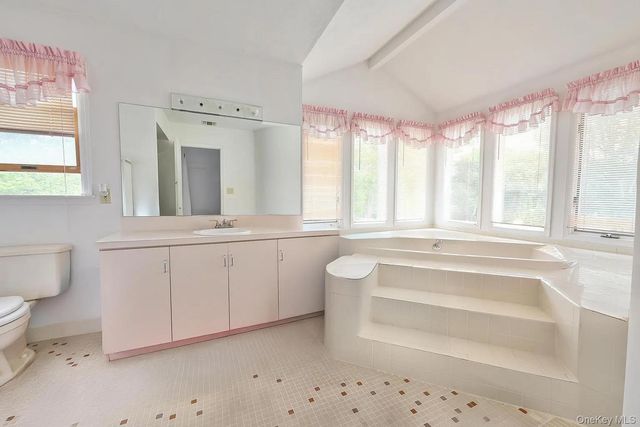 30 Ashford Drive, Bohemia, NY 11716