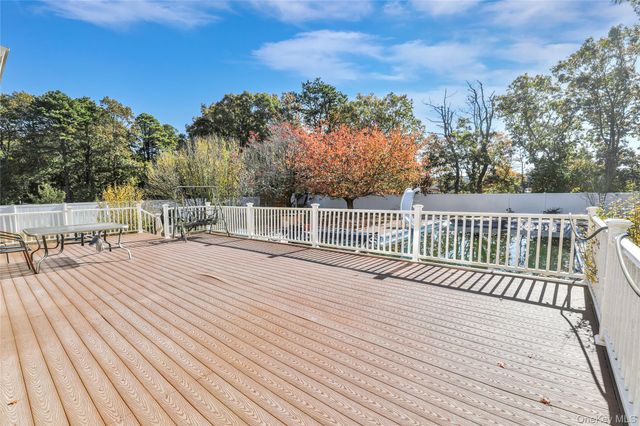 30 Ashford Drive, Bohemia, NY 11716