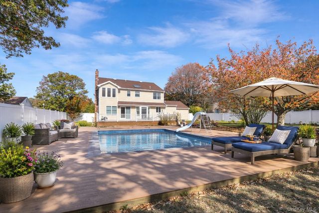 30 Ashford Drive, Bohemia, NY 11716